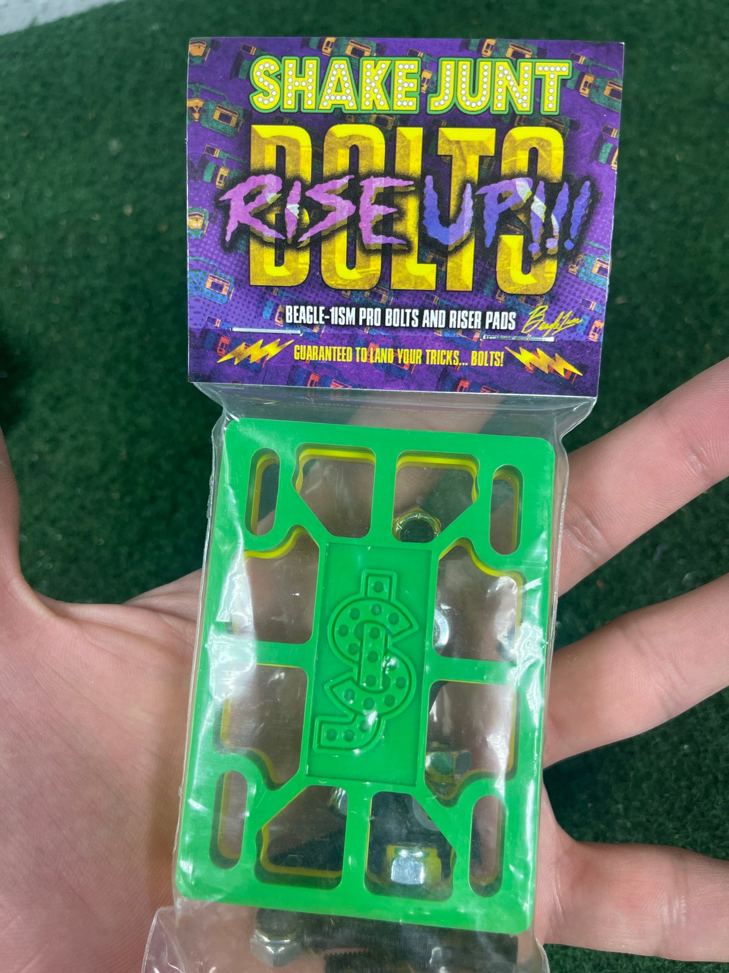 SHAKE JUNT riser pads and Bolts